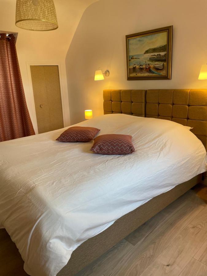 Gite Milin A Sizun Hebergement Confortable Pour 7 Pers Kültér fotó